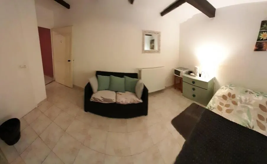 Bed & Breakfast Chambre Independante A La Campagne Puycalvel Lautrec France